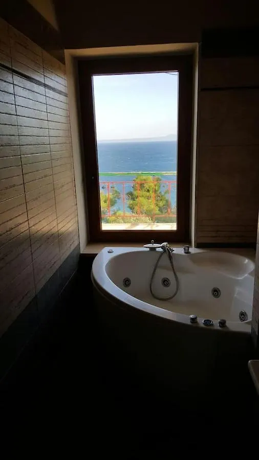 Amazing Place Afytos Villa